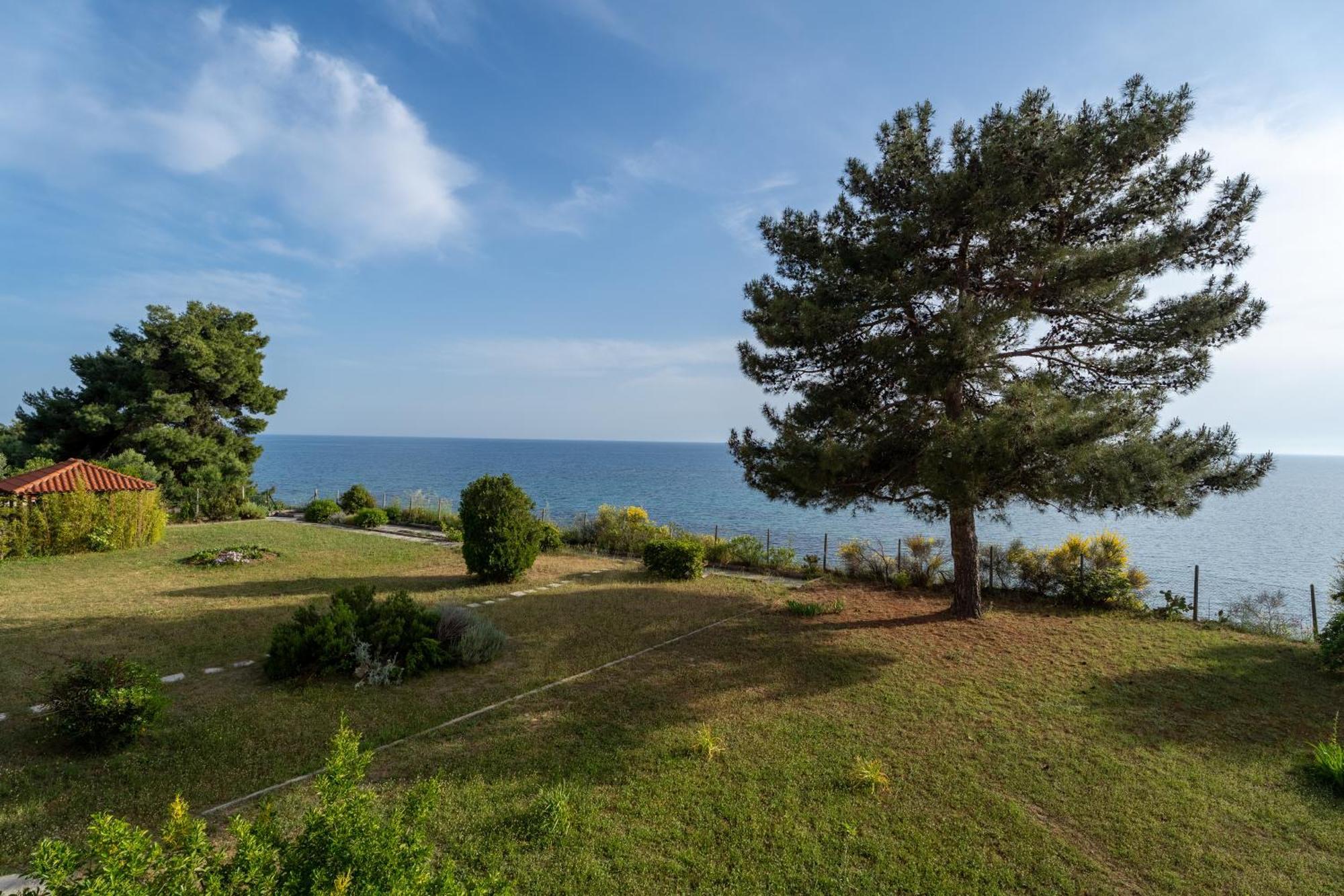 Sunshine House Offering Spectacular Views To Olymp A Appartement Nea Iraklia Buitenkant foto